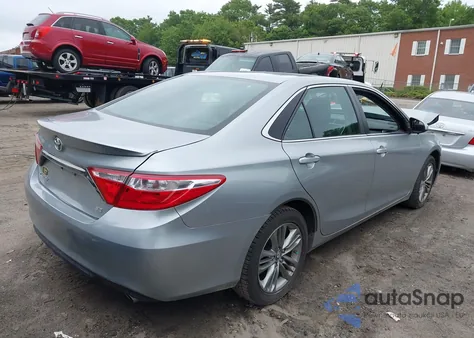 2015 Toyota Camry Se z USA, uszkodzony, nr VIN 4T1BF1FK4FU052427